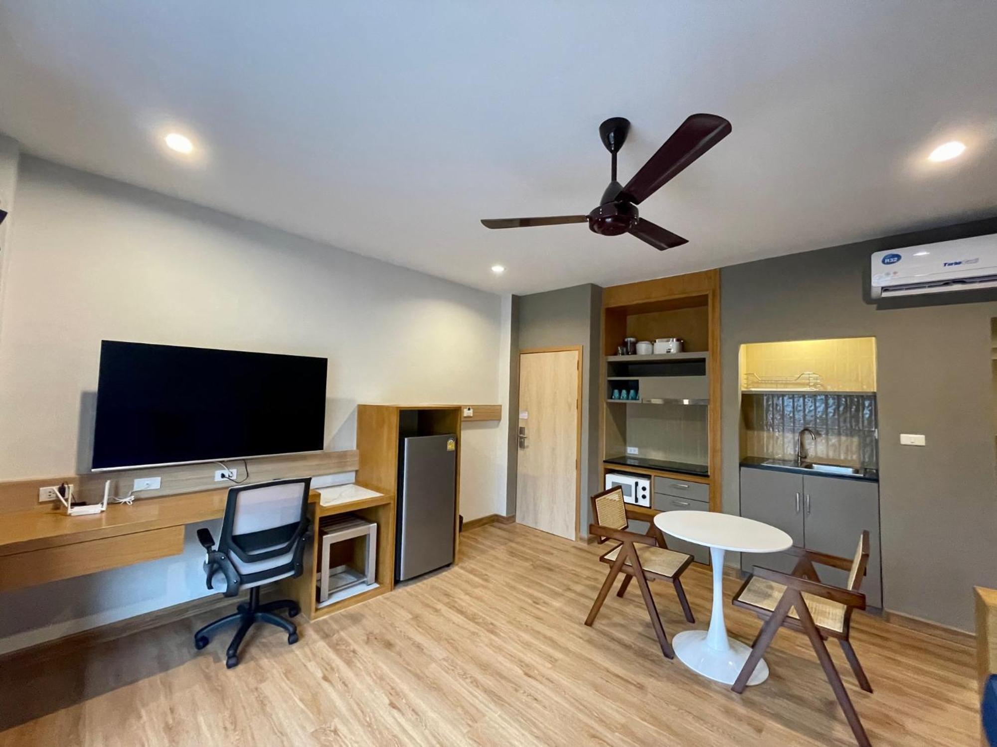 Room Actually Service Apartment Карон Экстерьер фото