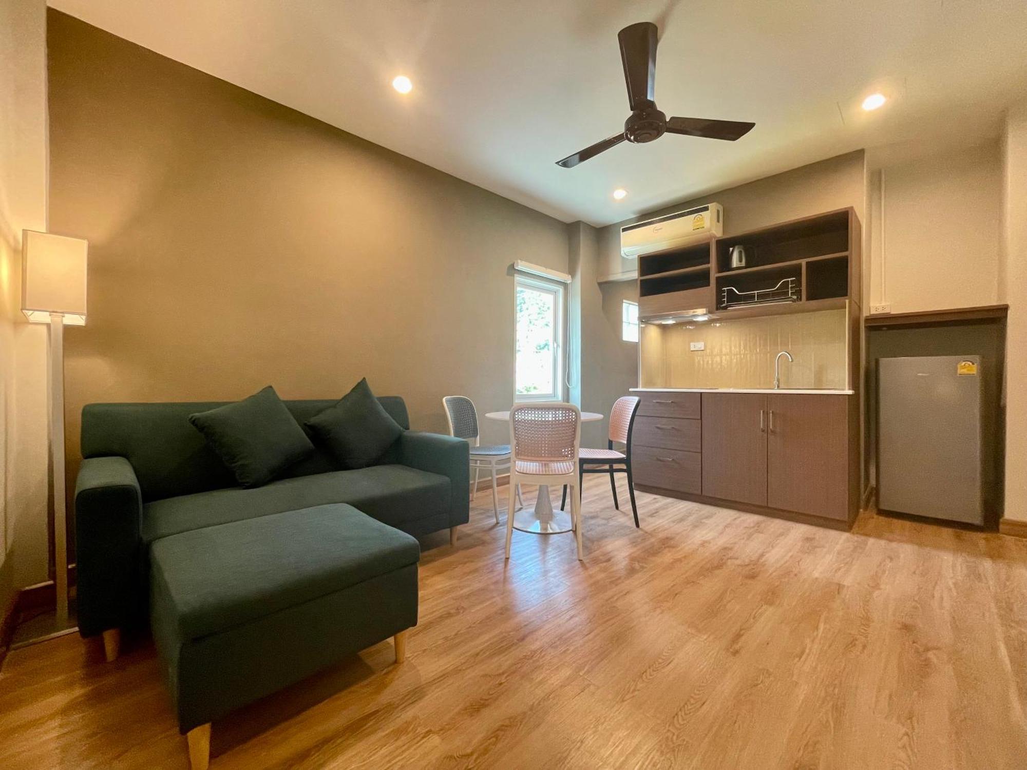 Room Actually Service Apartment Карон Экстерьер фото
